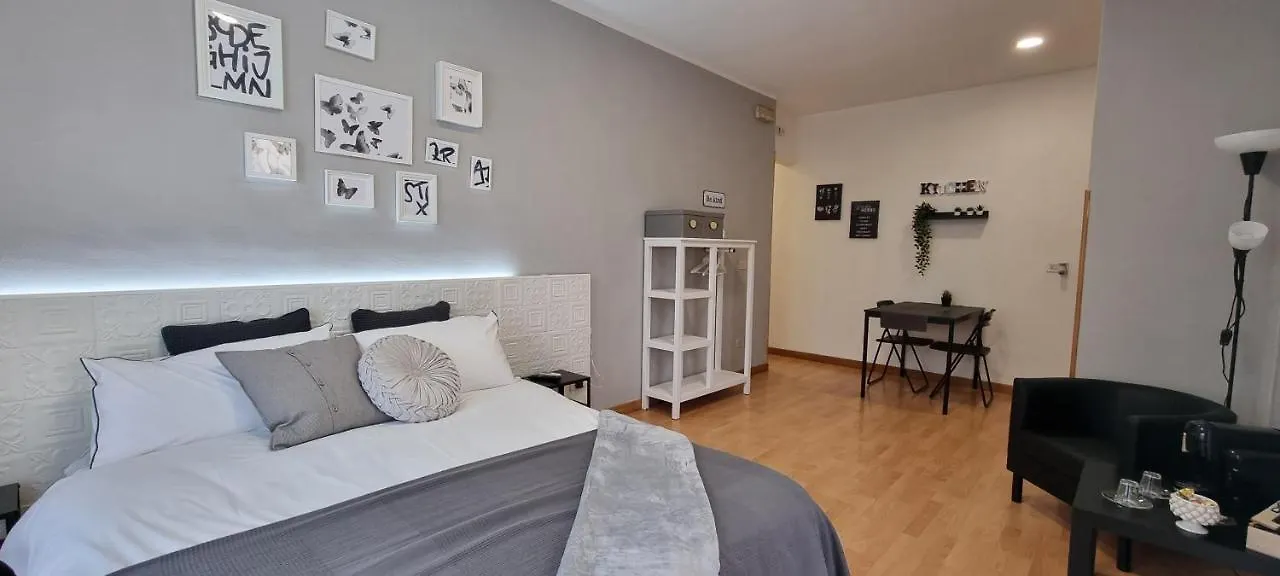 Laura Home Messina