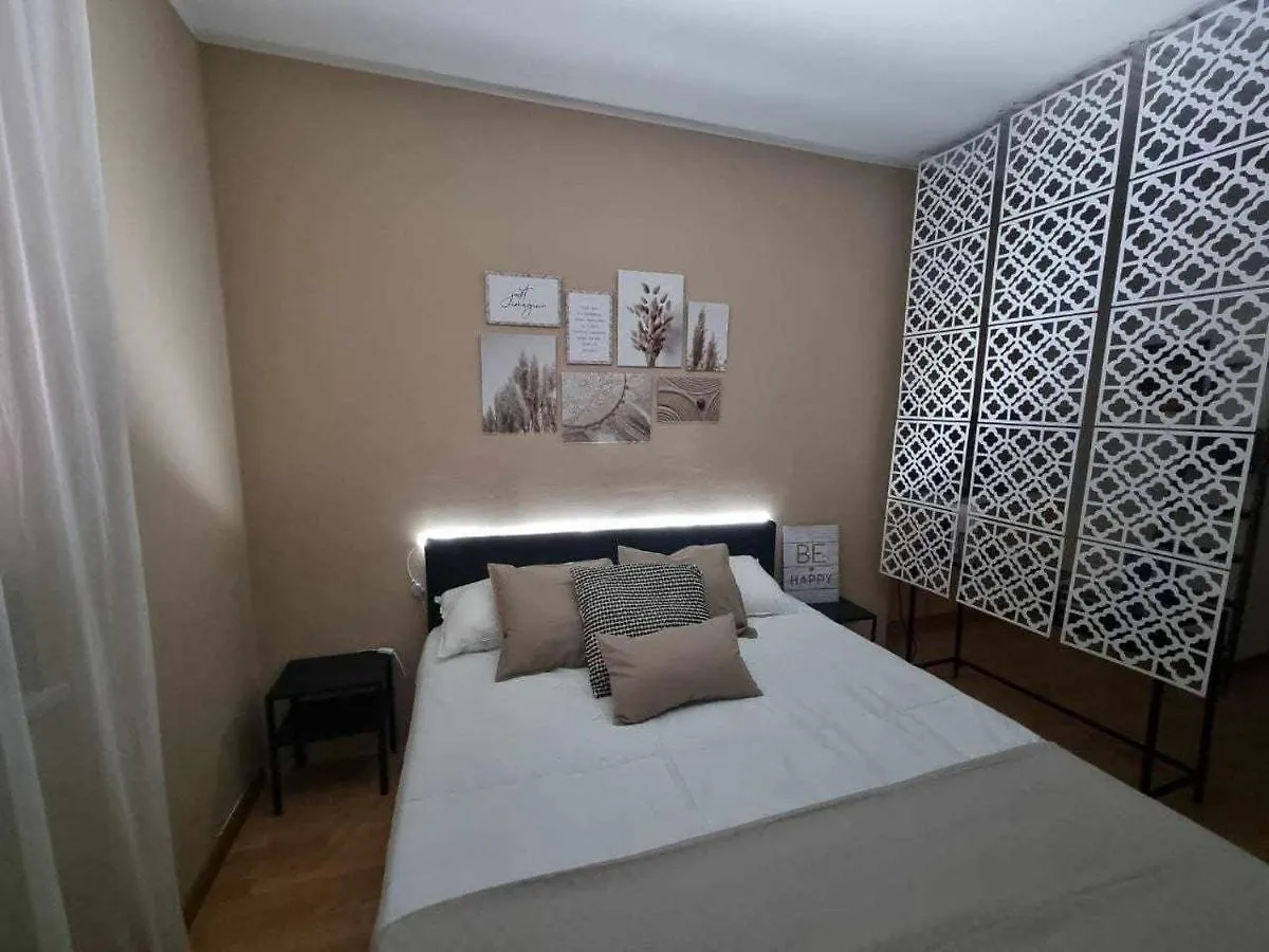 Laura Home Messina Apartment