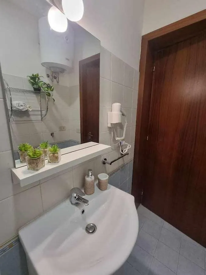 Laura Home Messina